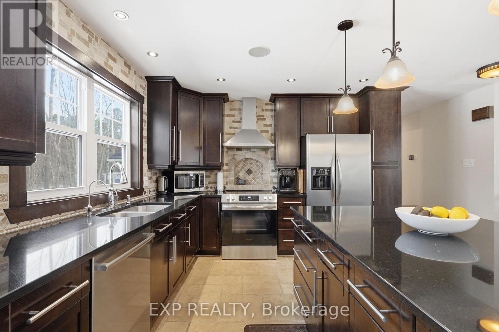 1105 VINETTE ROAD - 13