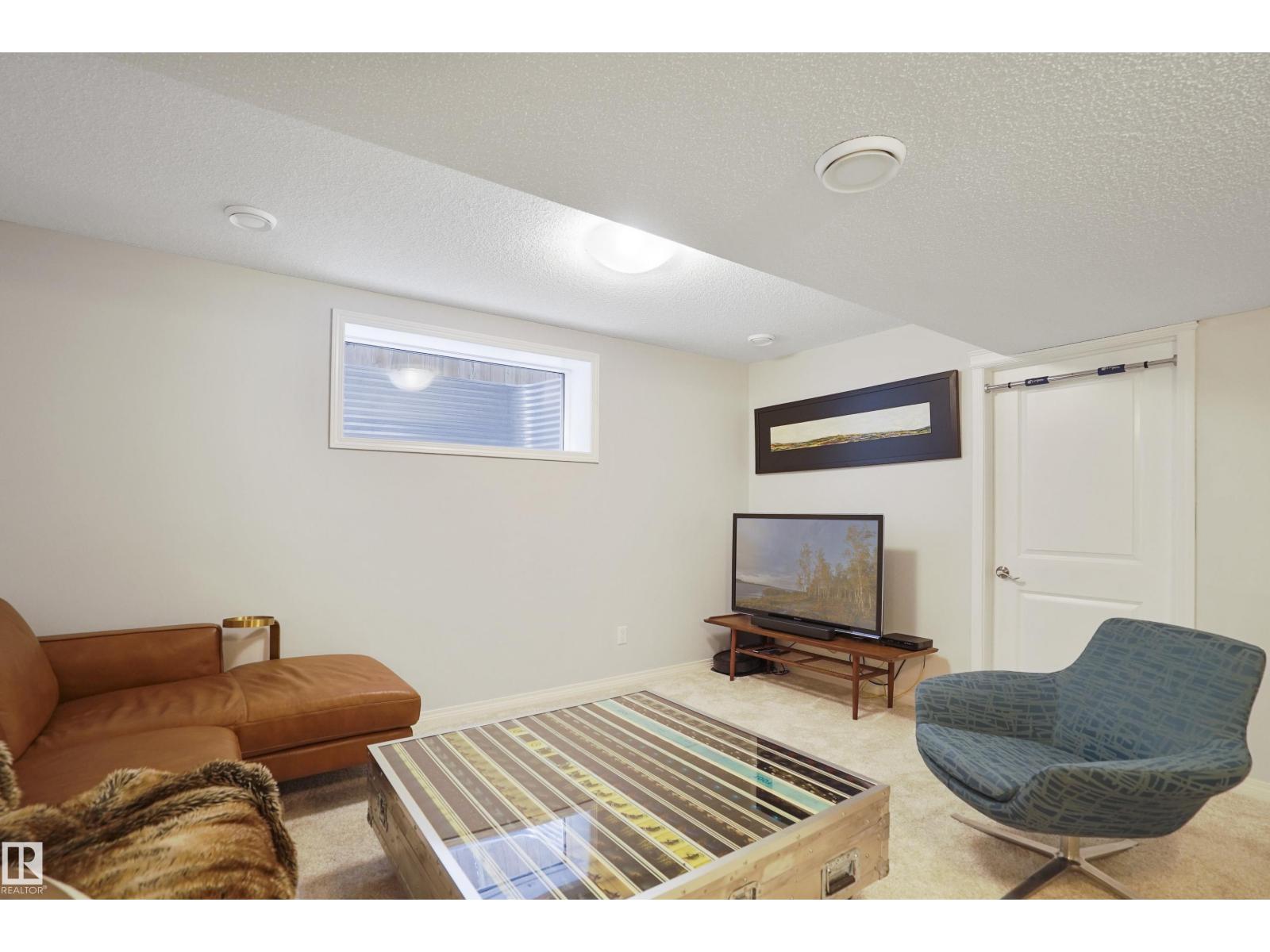 2028 74 ST SW - 40