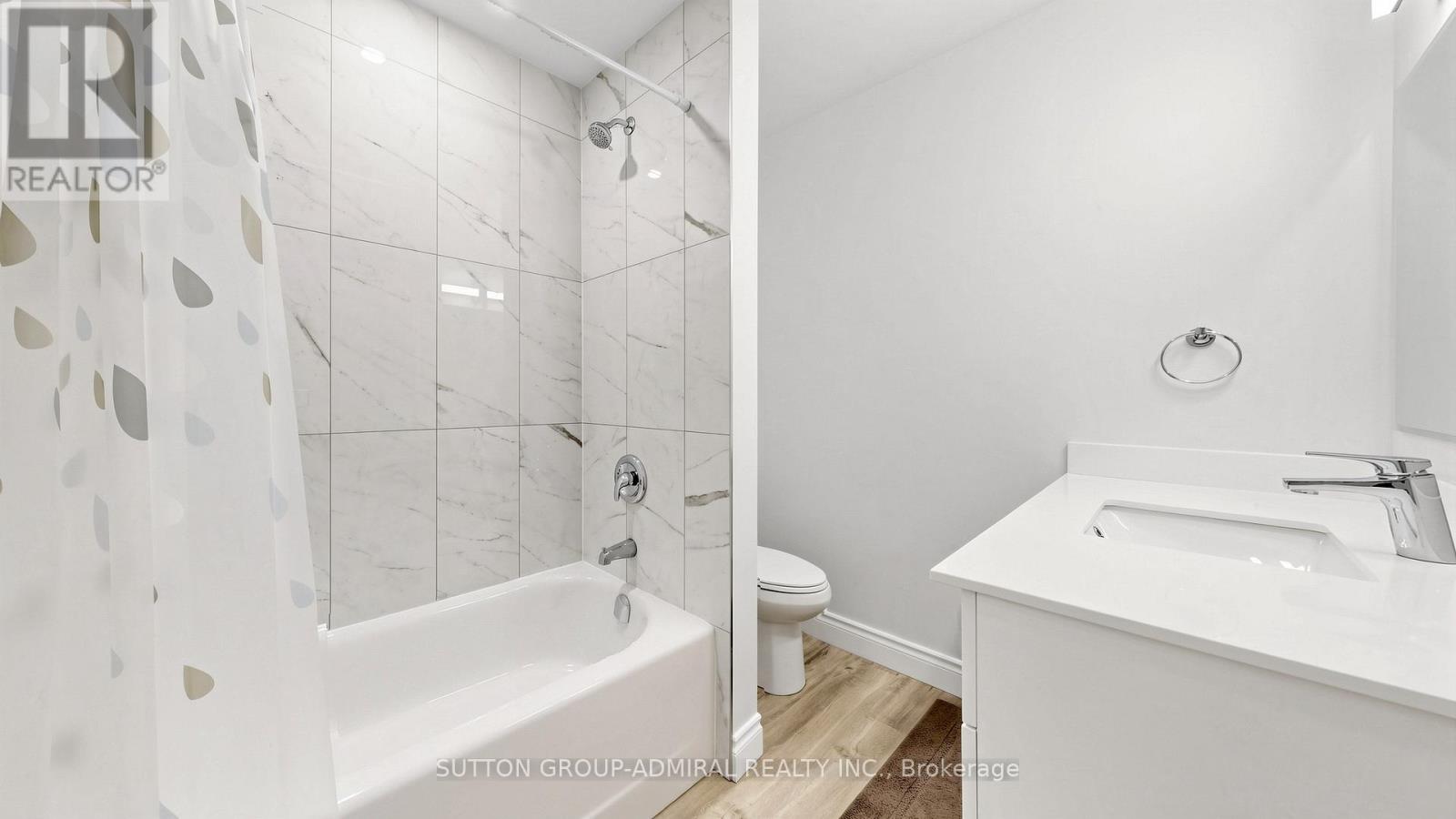 86 NEWBURY DRIVE - 20