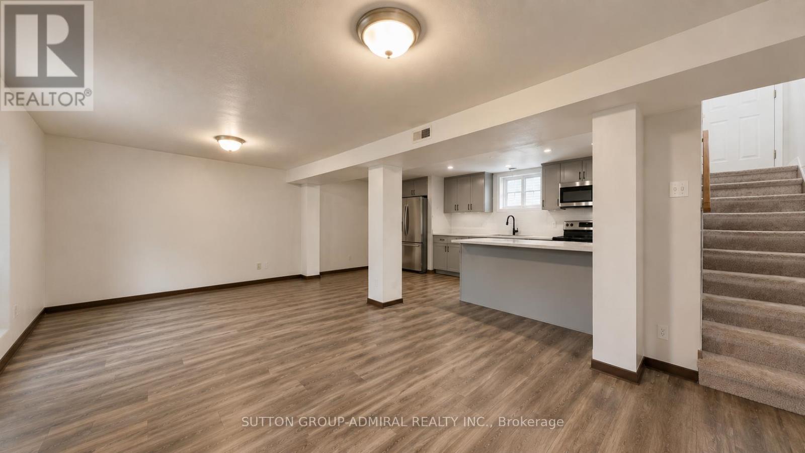 86 NEWBURY DRIVE - 39