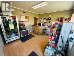 107 Centre Street, Enchant, AB T0K0V0 Photo 6