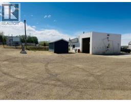 107 Centre Street, Enchant, AB T0K0V0 Photo 15