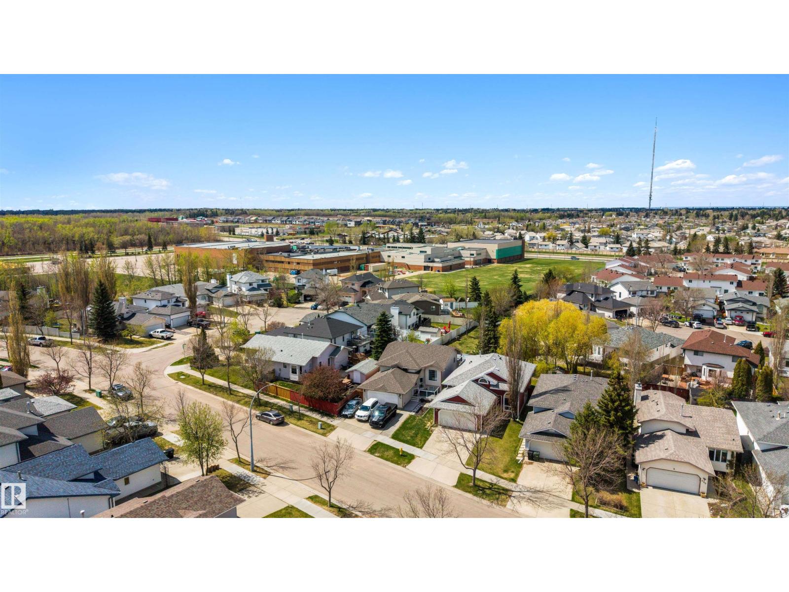 486 RAINBOW CR — photo 14
