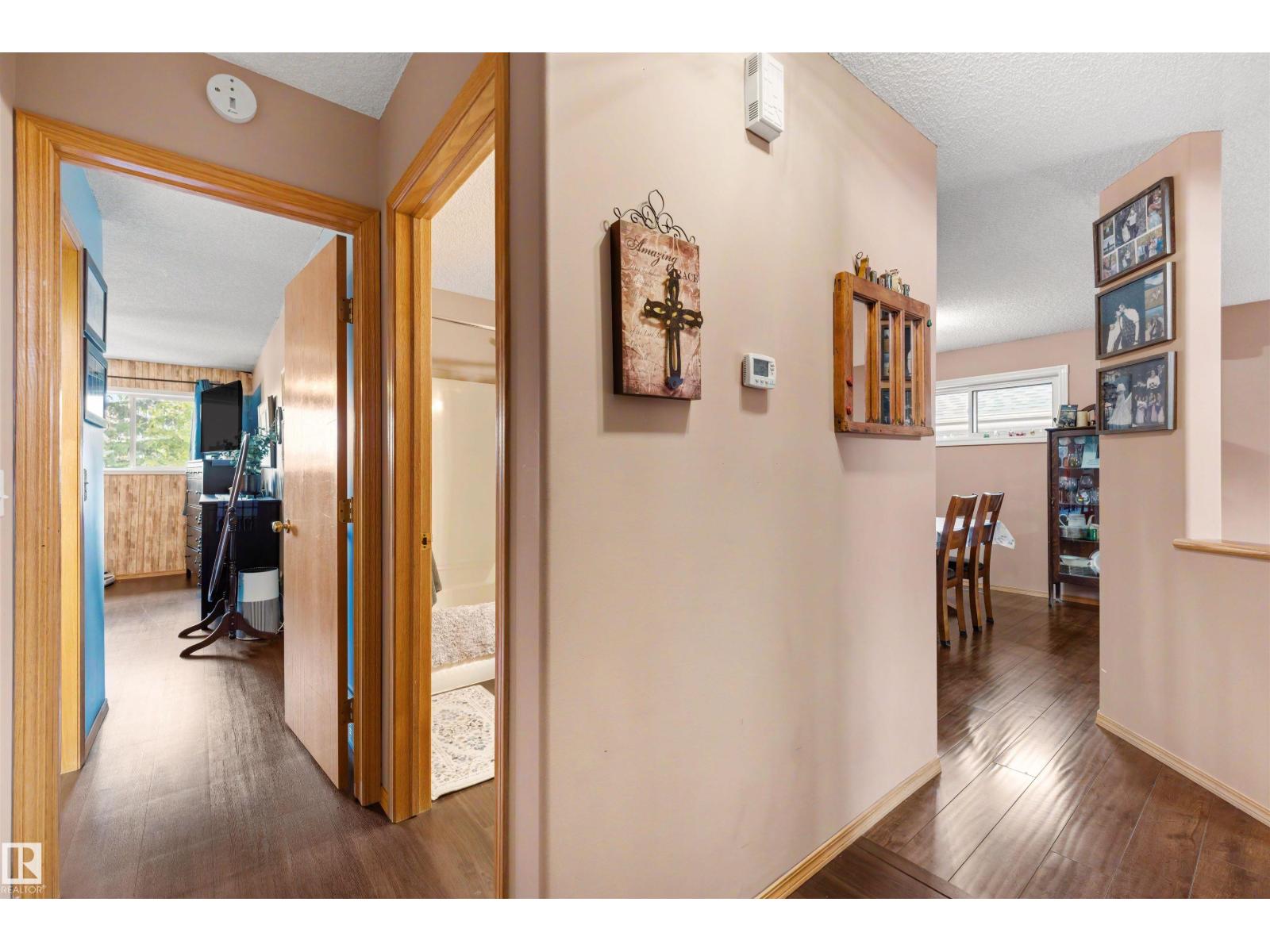 486 RAINBOW CR — photo 25