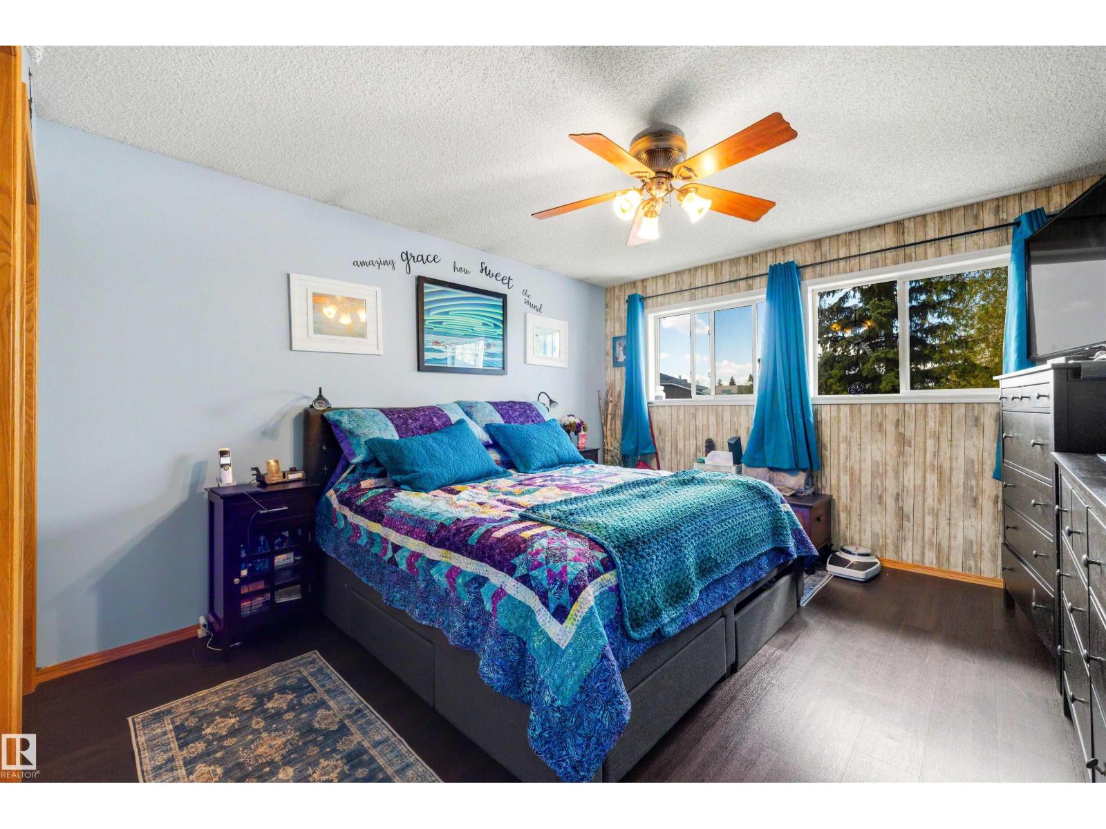 486 RAINBOW CR — photo 23