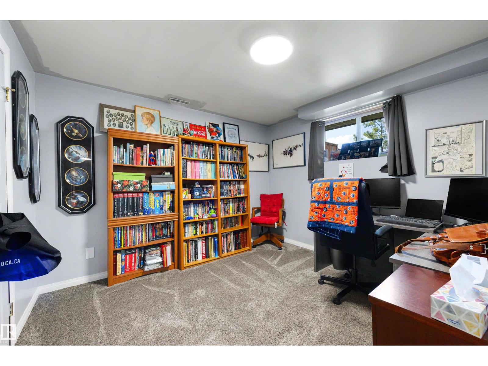 486 RAINBOW CR — photo 32