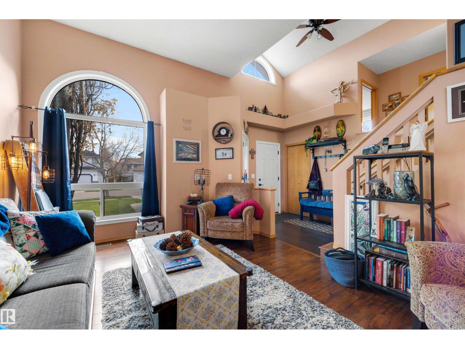 486 RAINBOW CR — photo 8