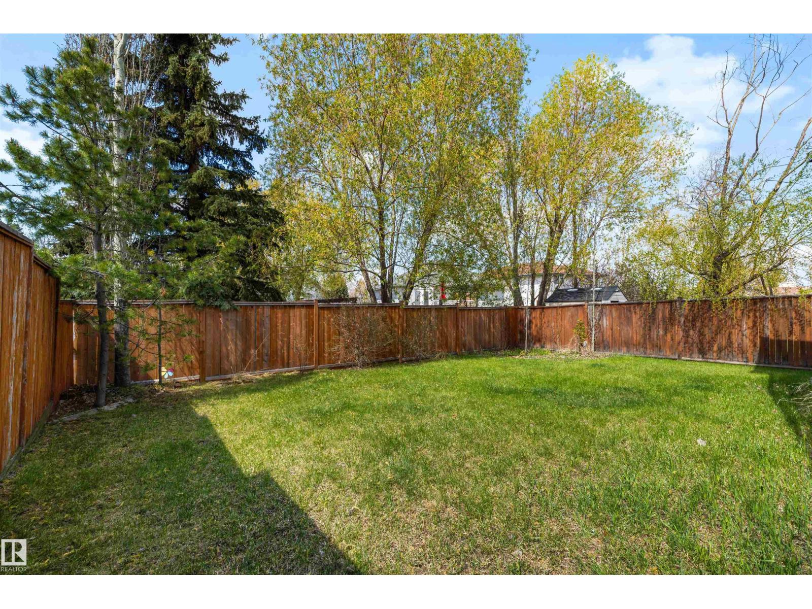 486 RAINBOW CR — photo 41