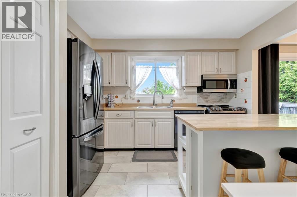 224 ERINDALE Crescent - 16