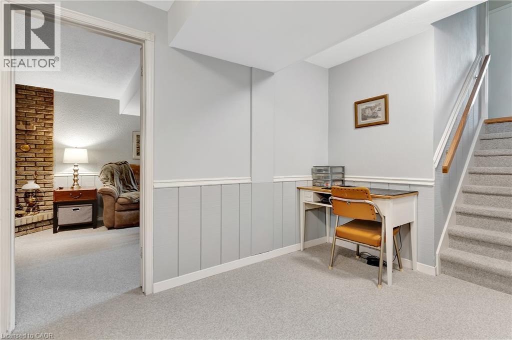 224 ERINDALE Crescent - 26