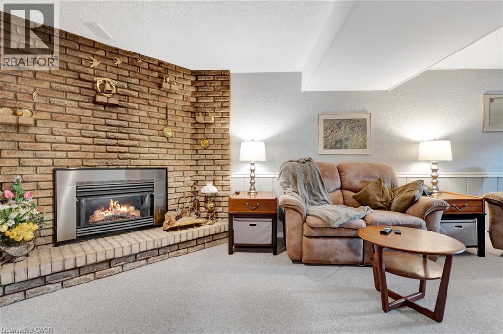 224 ERINDALE Crescent - 27