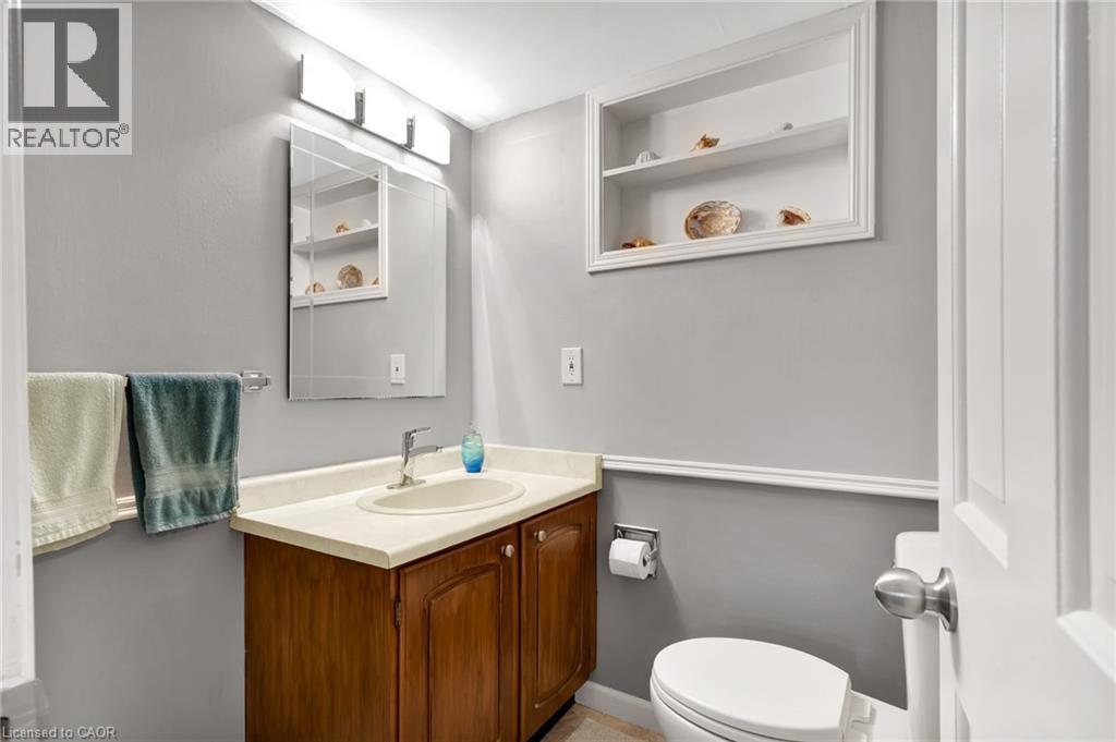 224 ERINDALE Crescent - 32