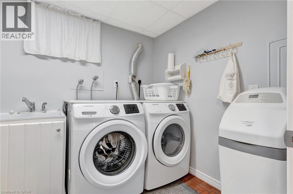 224 ERINDALE Crescent - 33