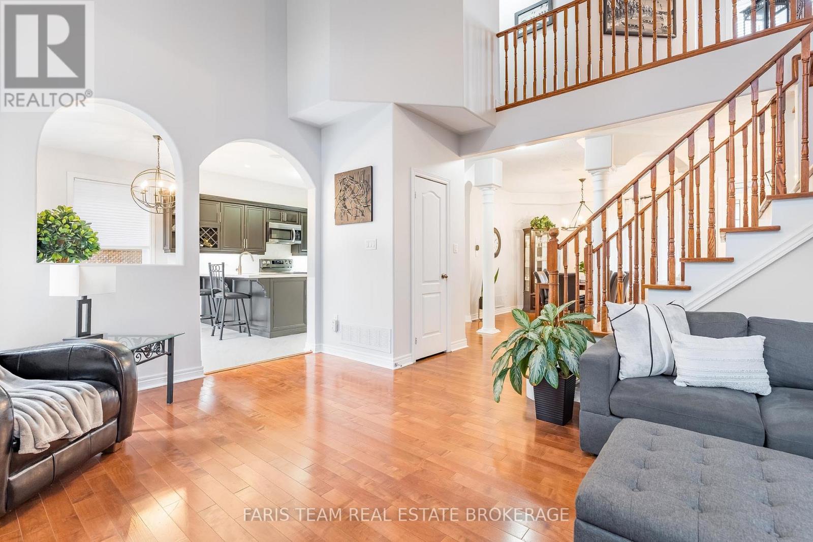 12 KENSINGTON TRAIL - 17