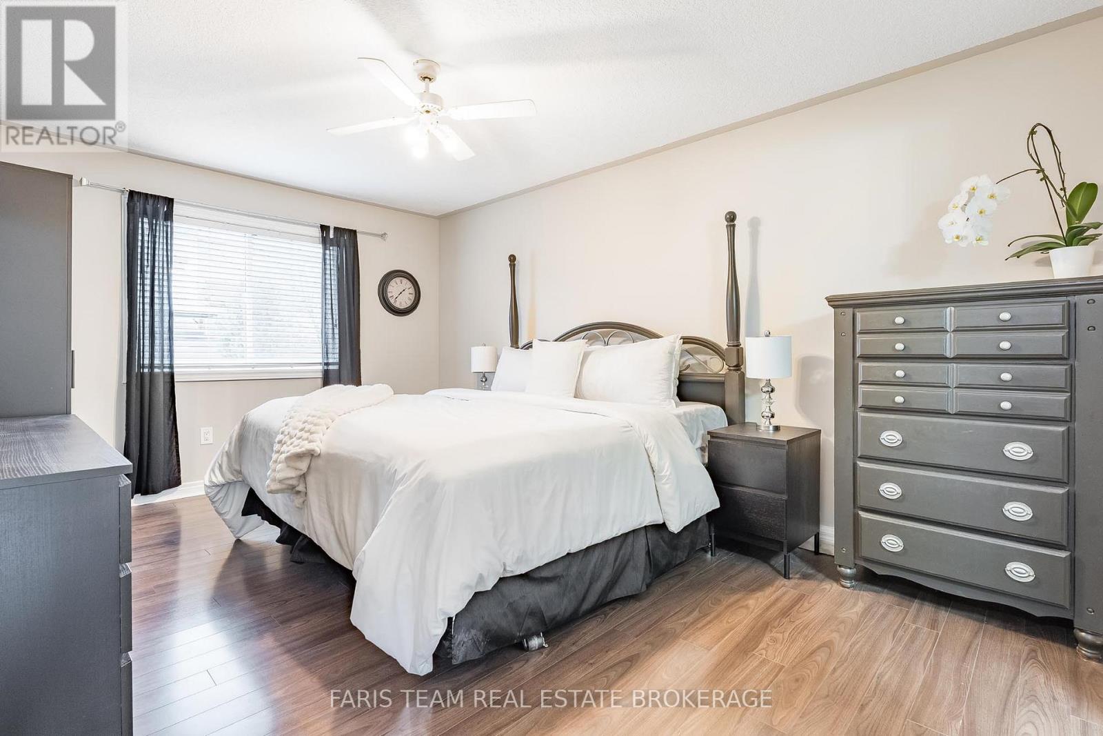 12 KENSINGTON TRAIL - 22