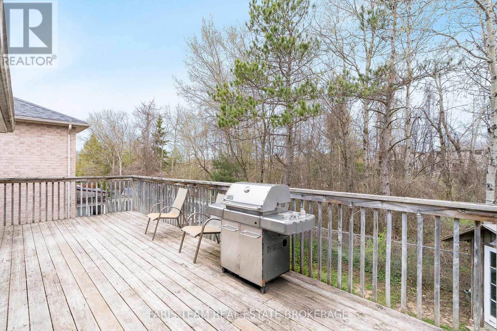 45 HAWKINS DRIVE - 39