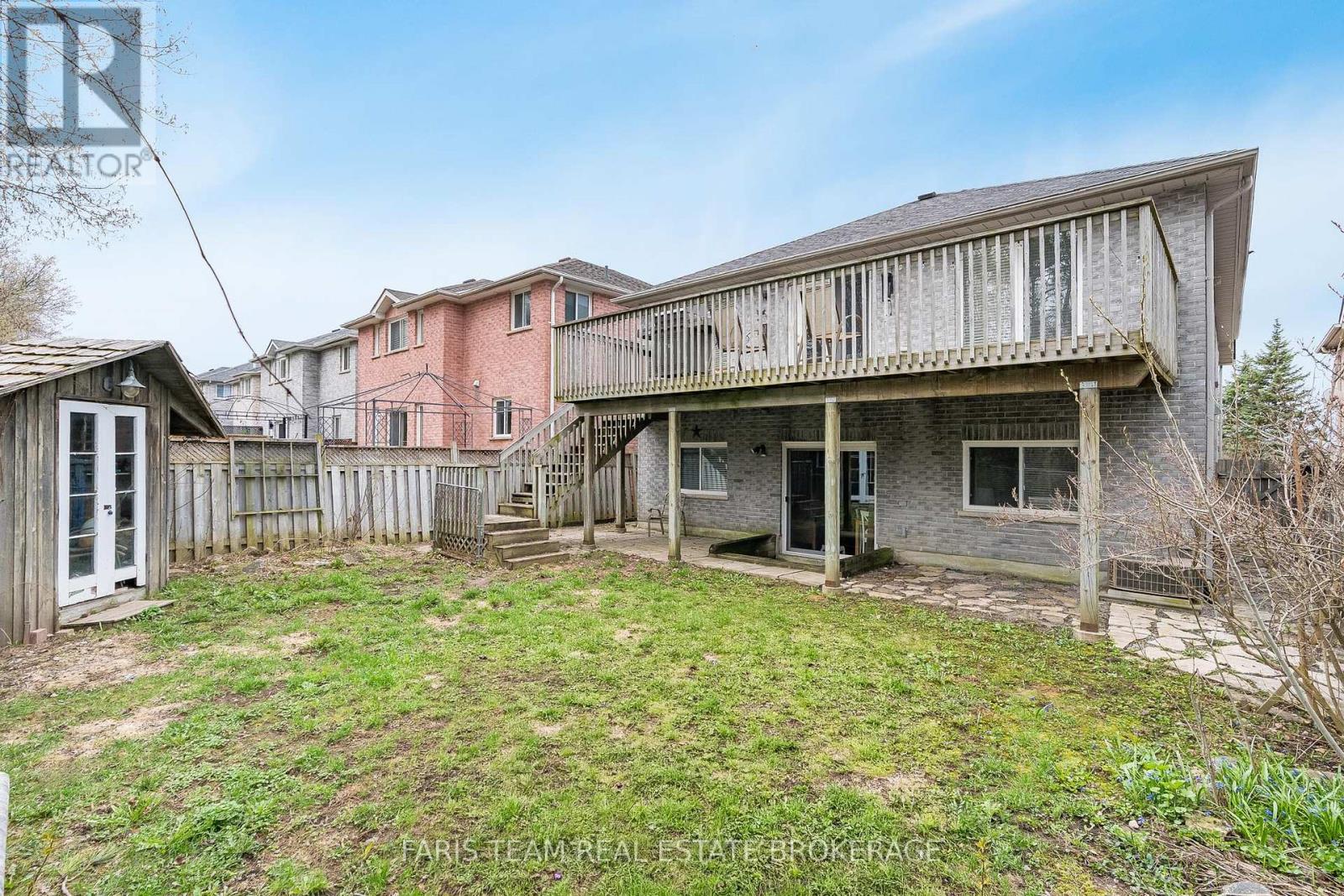 45 HAWKINS DRIVE - 44