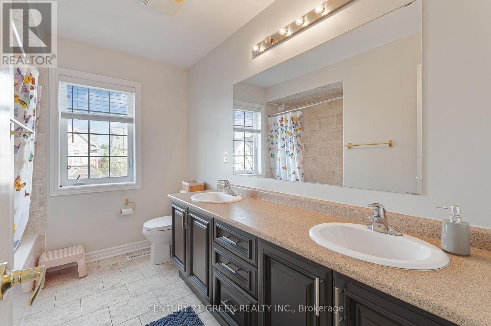 83 DIANA WAY - 25