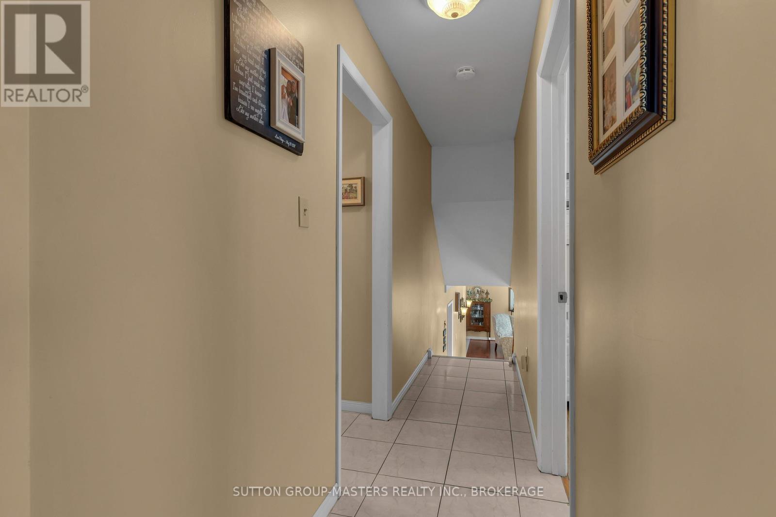 1104 SIDNEY STREET N - 19