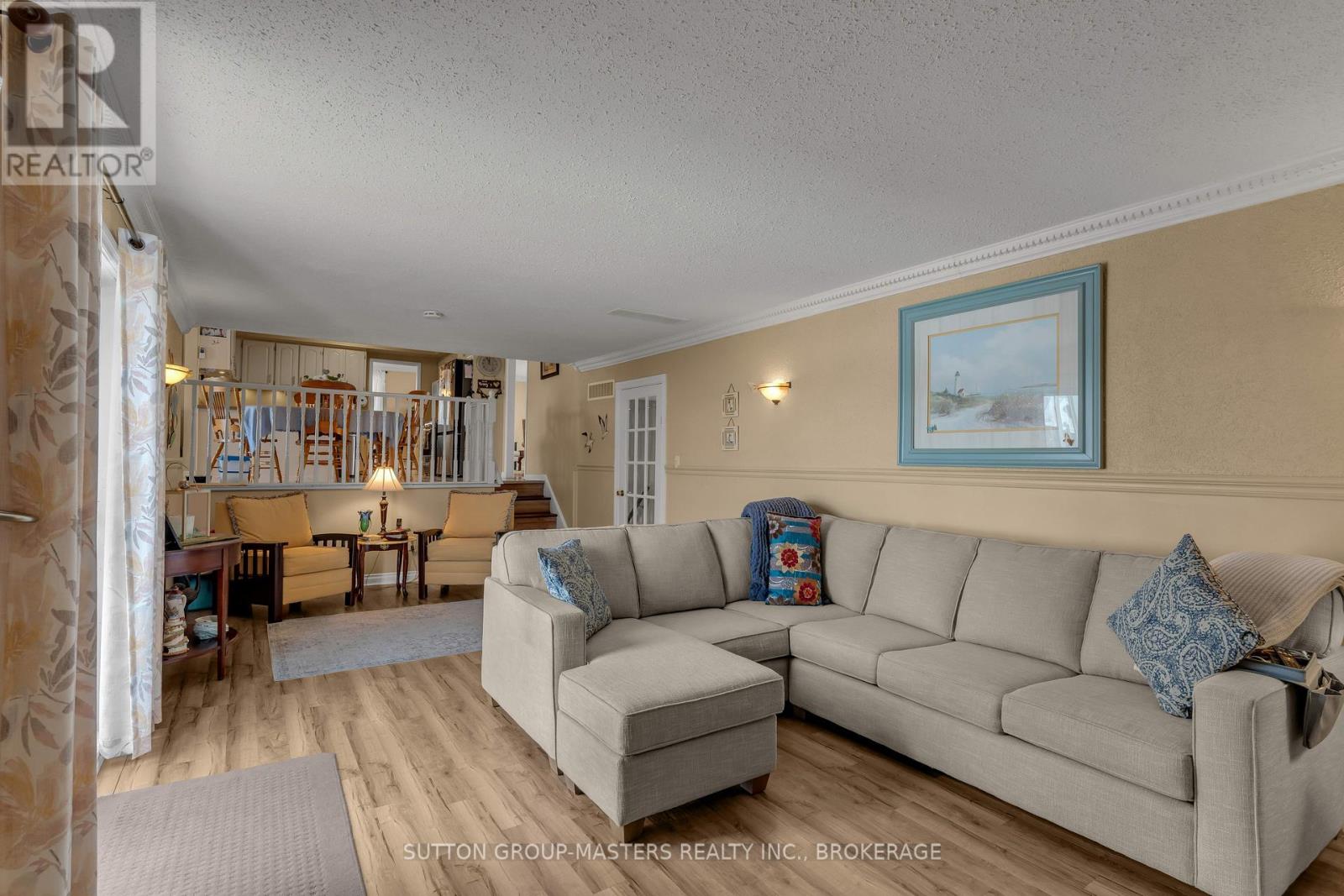 1104 SIDNEY STREET N - 7