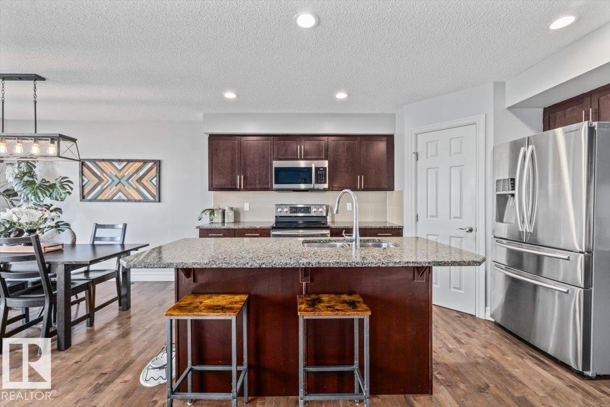 10 DICKENS ST — photo 11