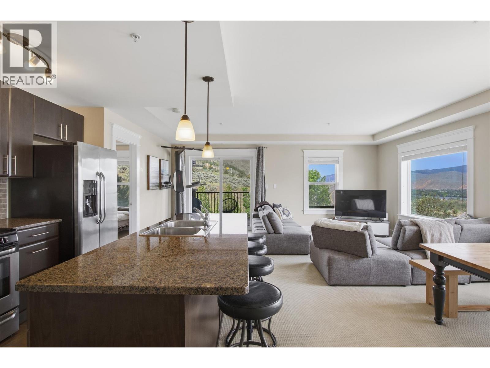 #202 975 VICTORIA W Street - 8