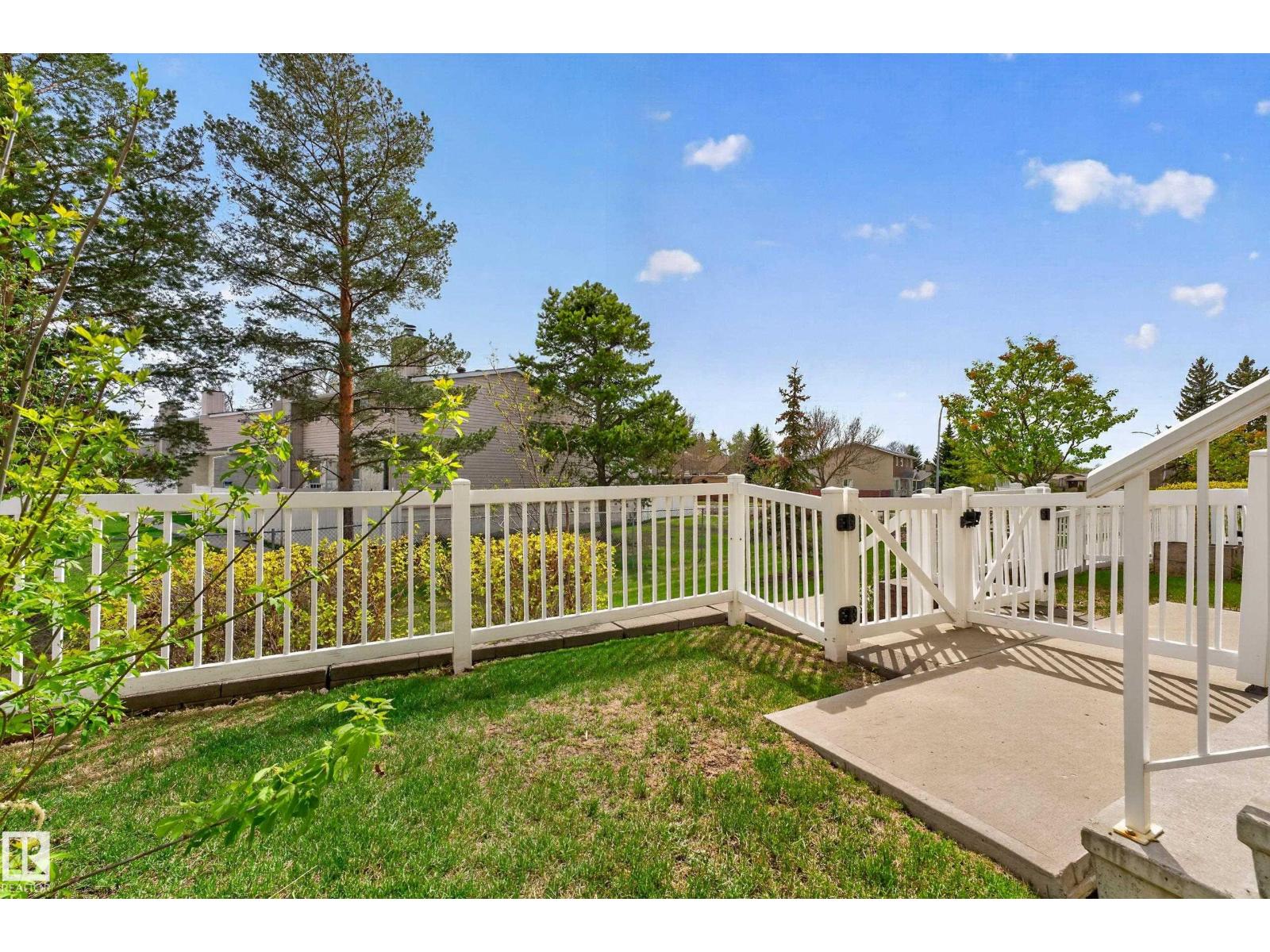 #6 14621 121 ST NW - 24