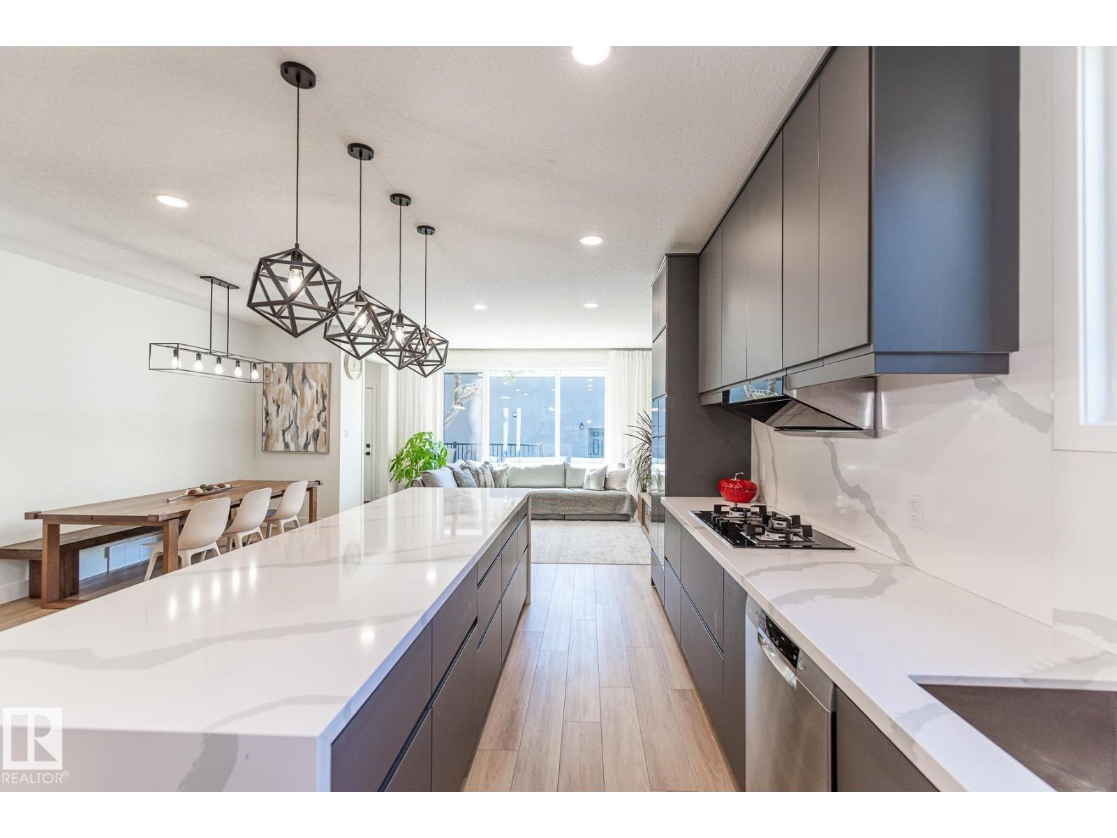 11445 79 AV NW - 8