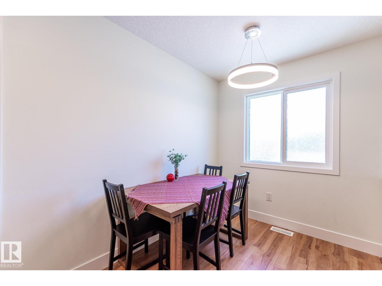 11445 79 AV NW - 47