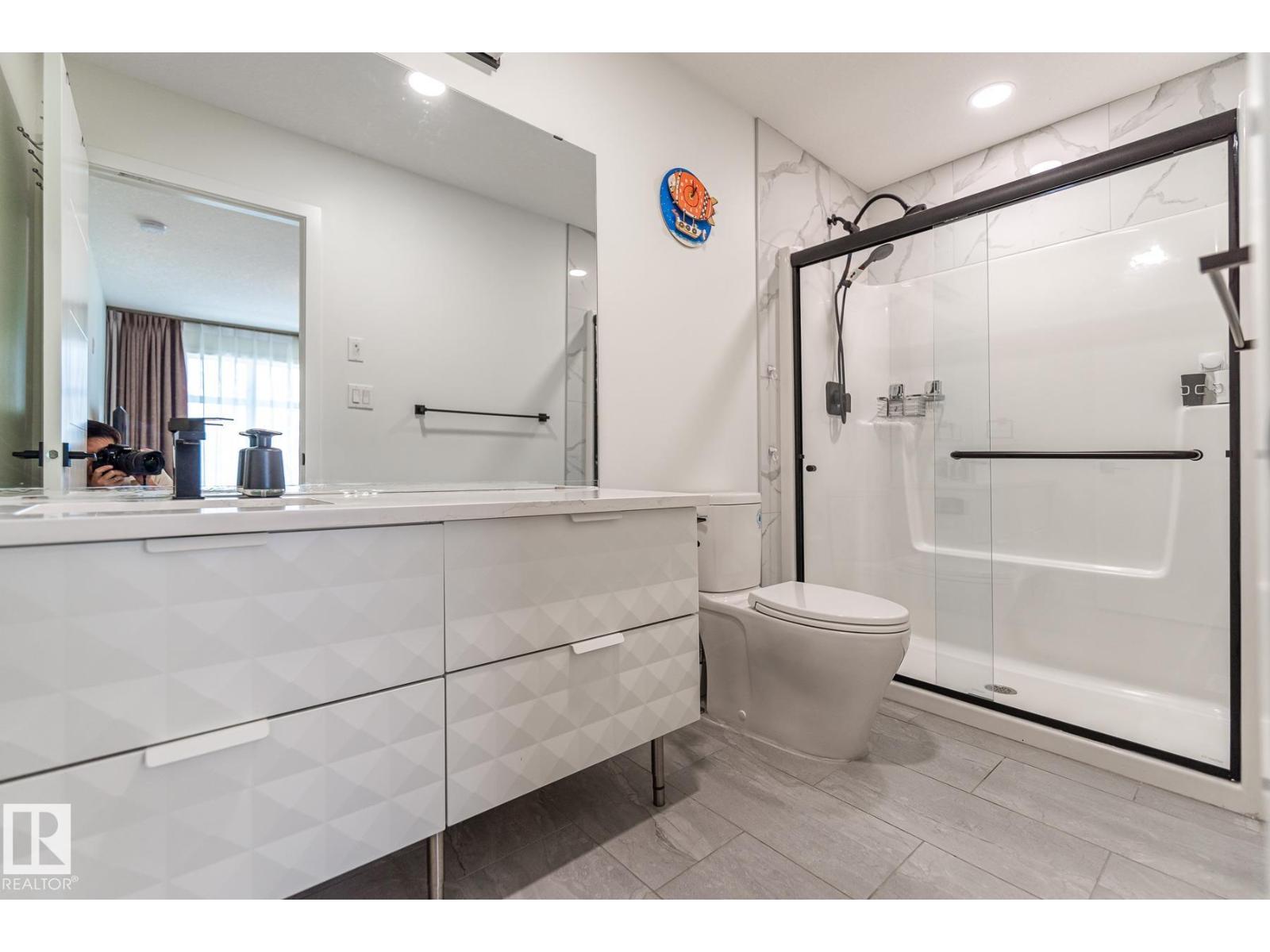 11445 79 AV NW - 19