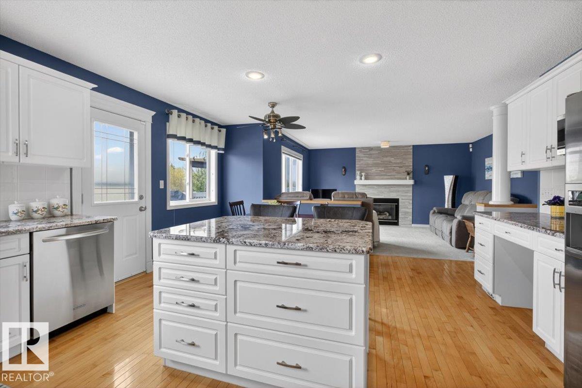 1358 118A ST NW - 16
