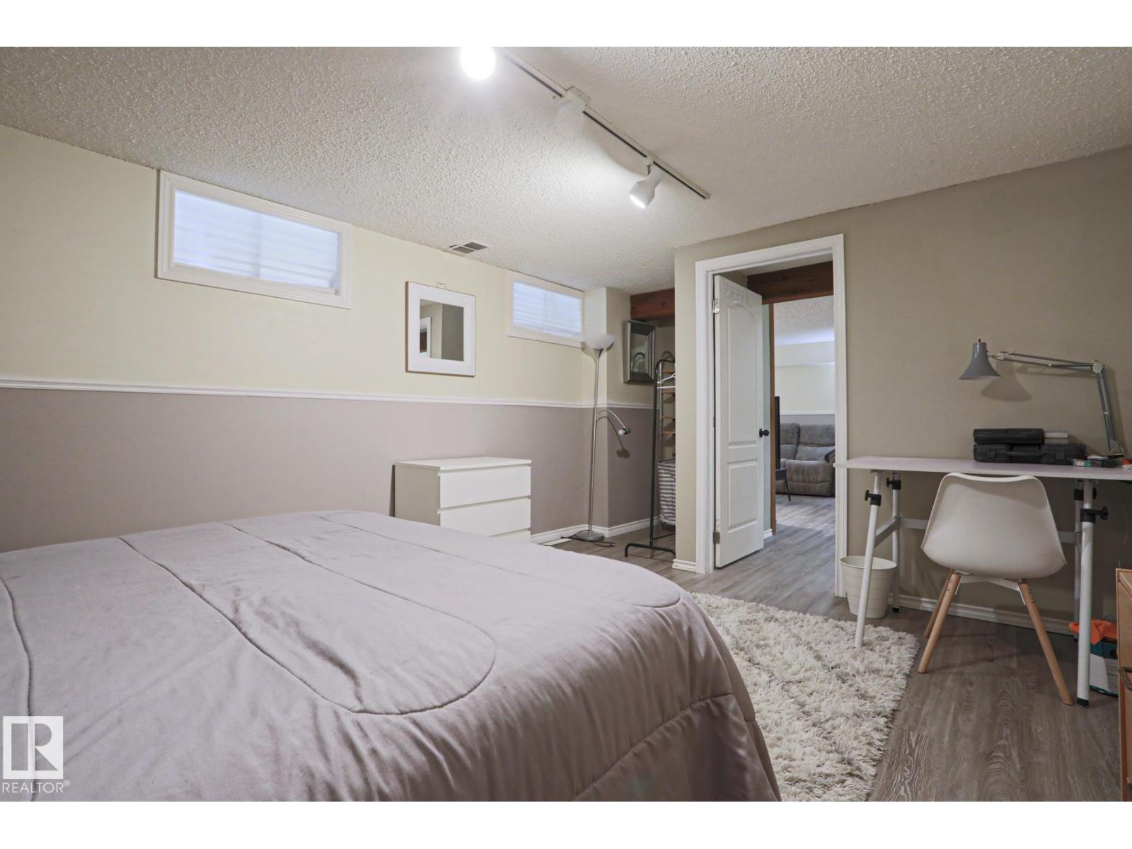 1214 85 ST NW NW - 47