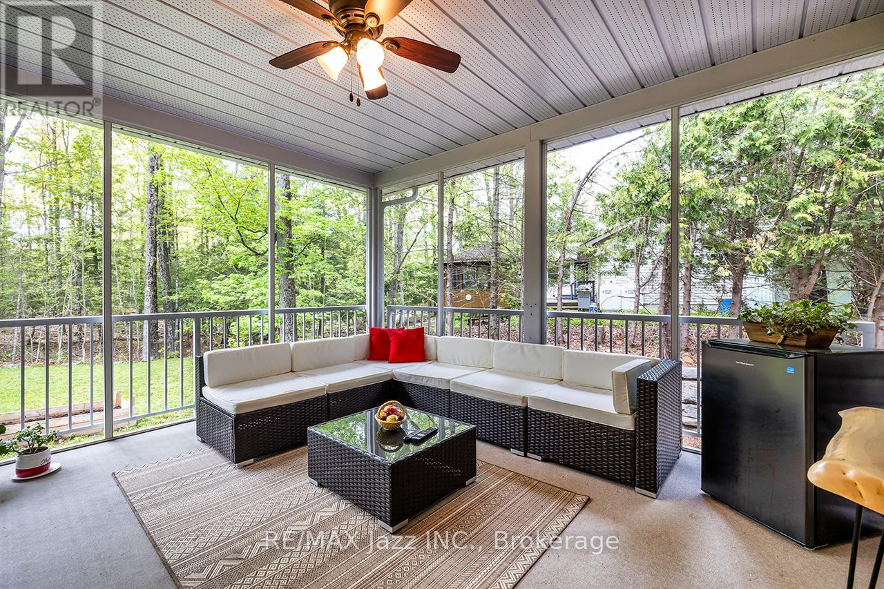 72 SUMCOT DRIVE - 39