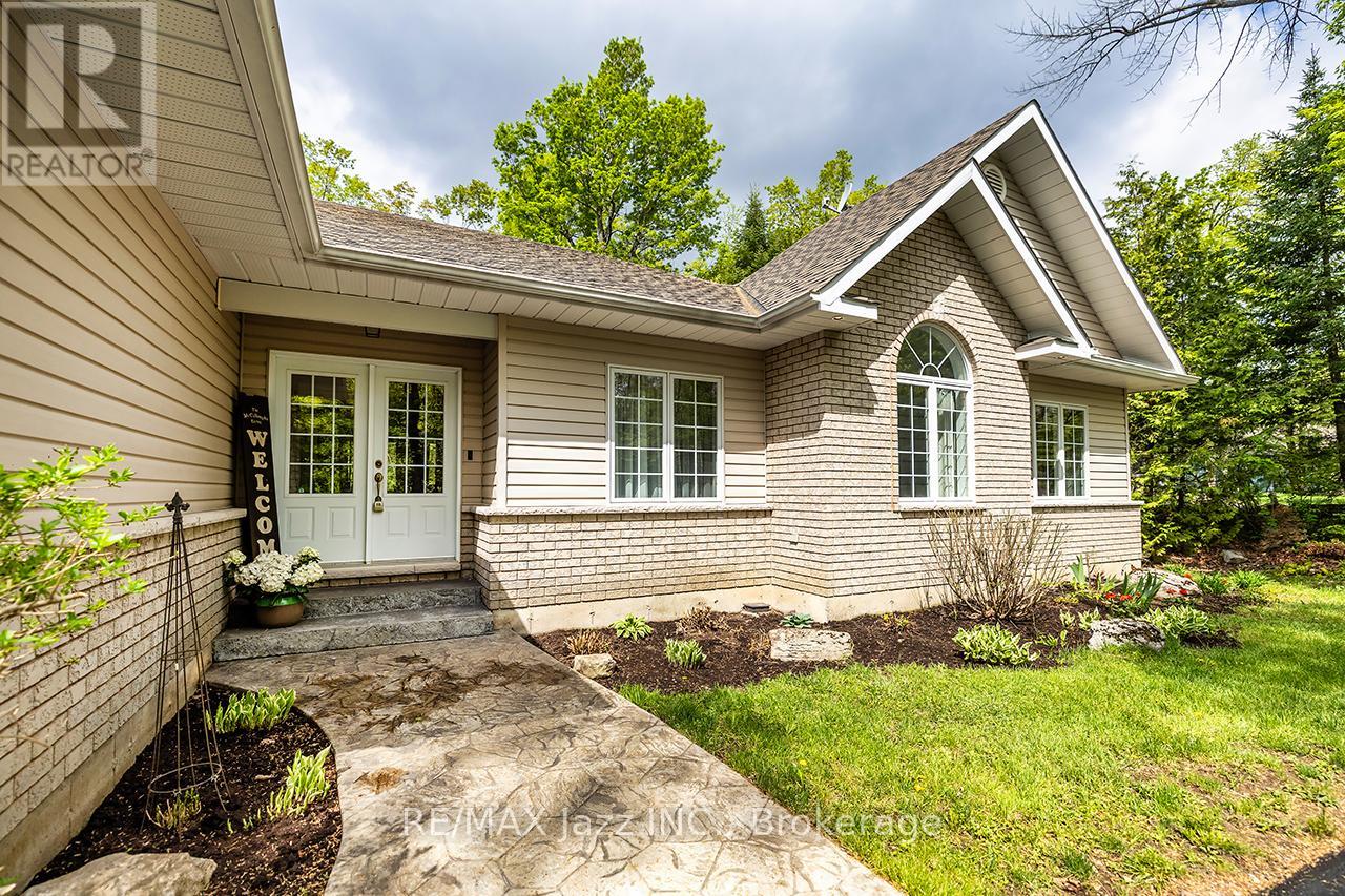 72 SUMCOT DRIVE - 5