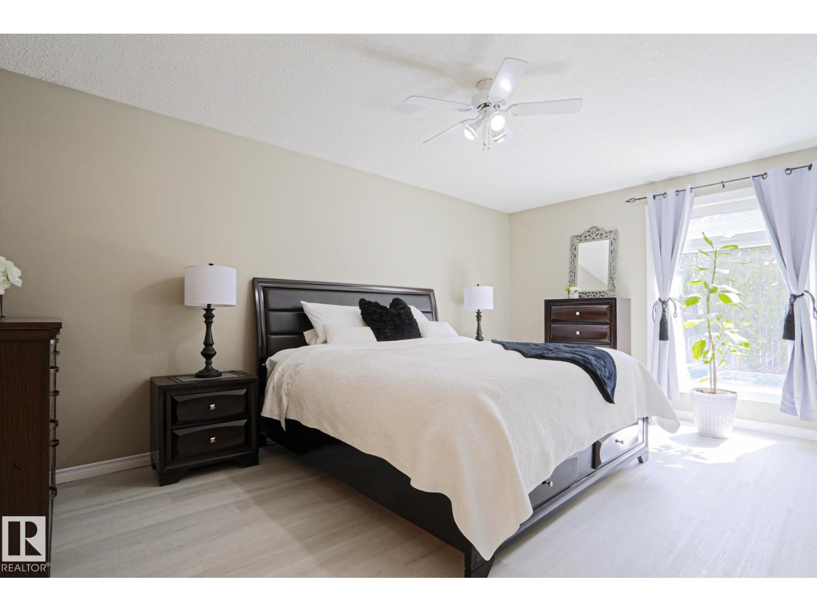 1214 85 ST NW NW - 22