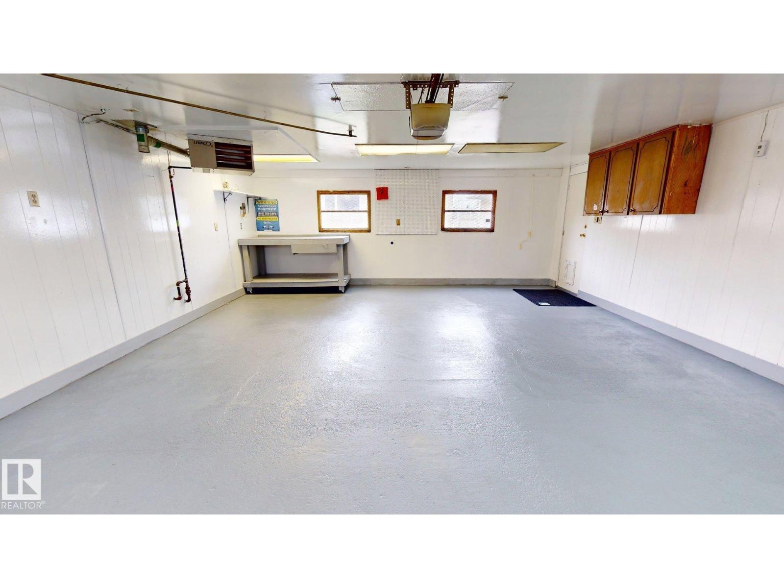 14252 83 ST NW - 24