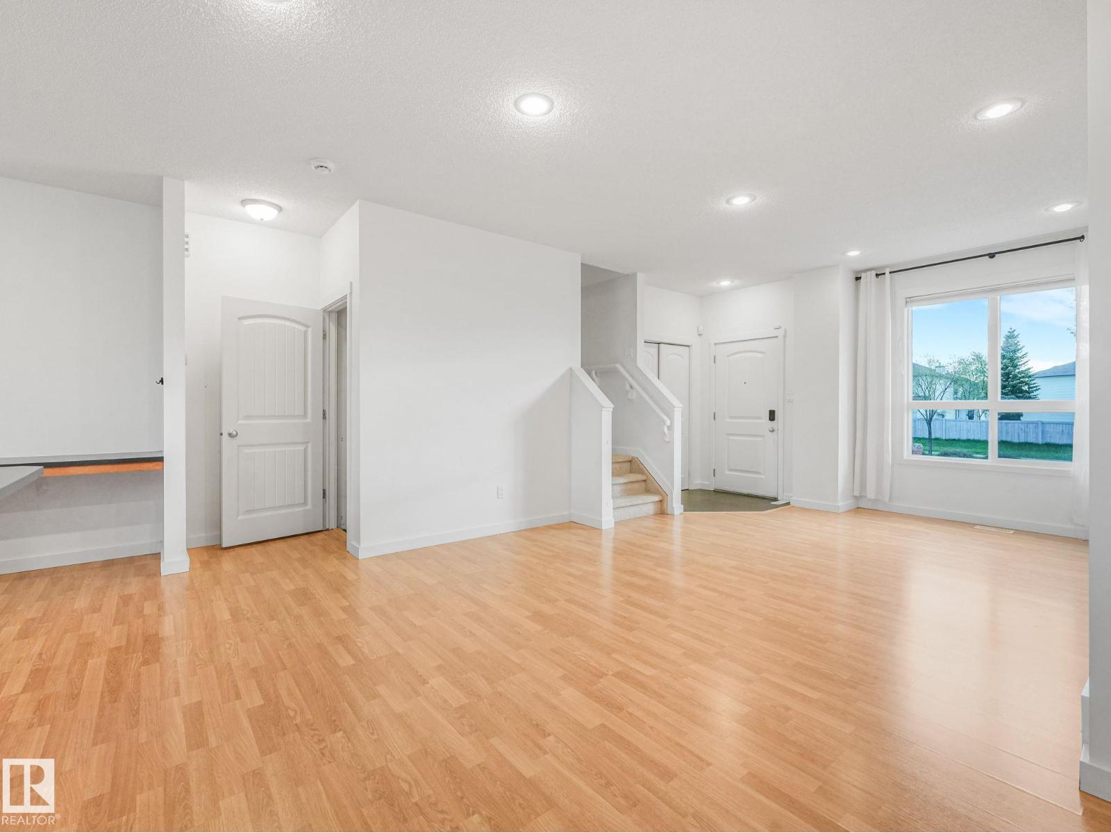 16915 82 ST NW - 7