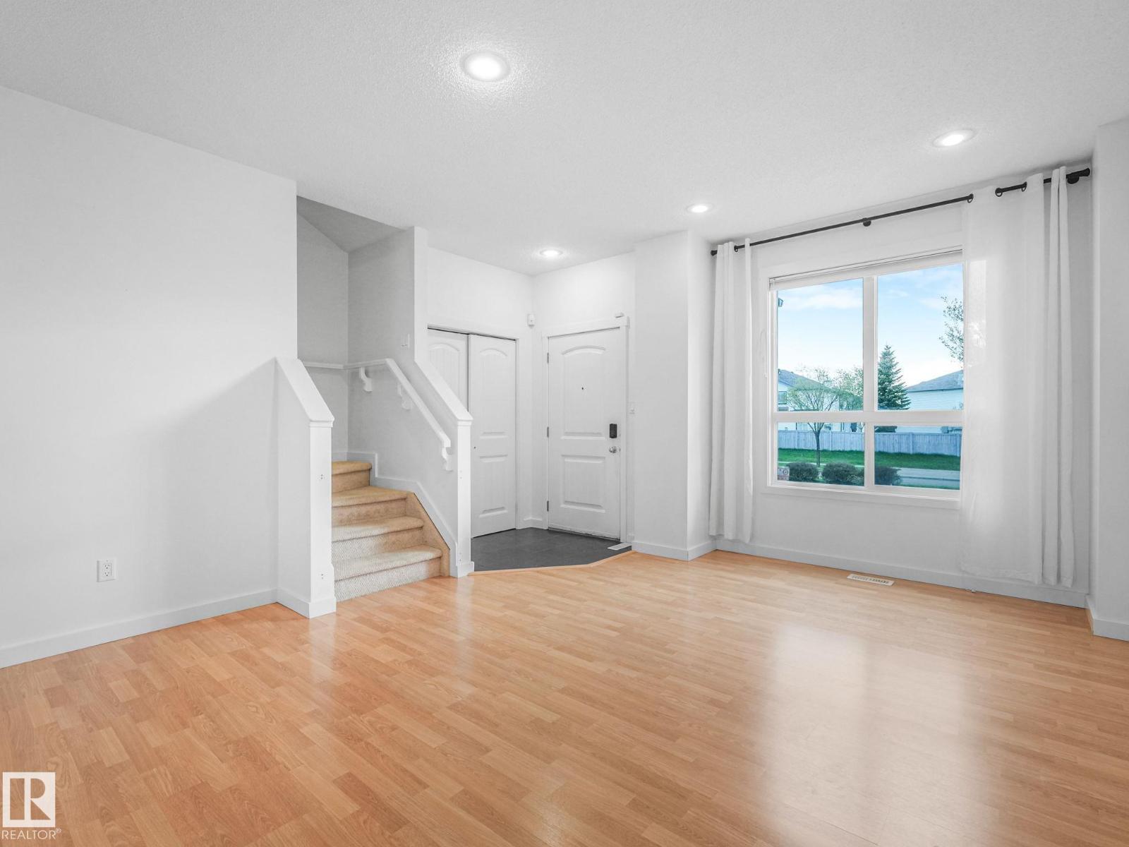 16915 82 ST NW - 5