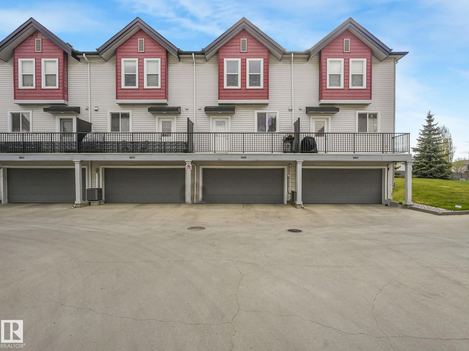 16915 82 ST NW - 30