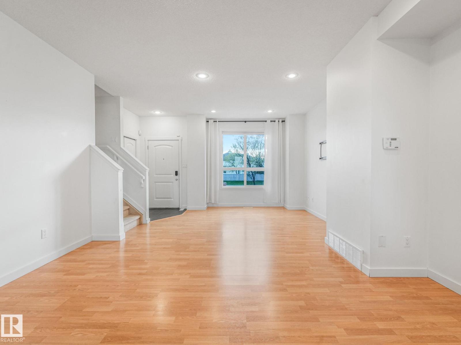 16915 82 ST NW - 12