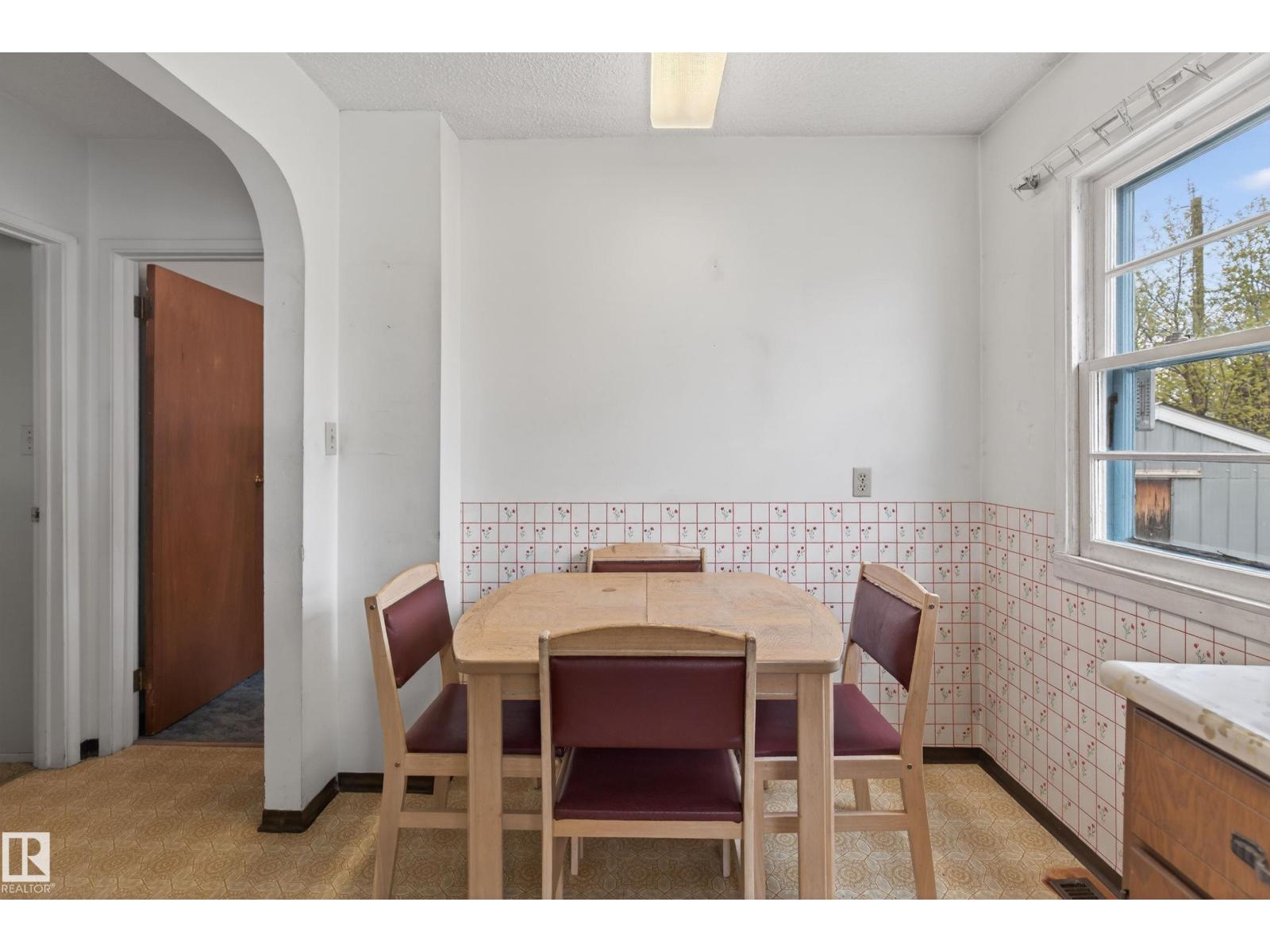15406 94A AV NW — photo 6