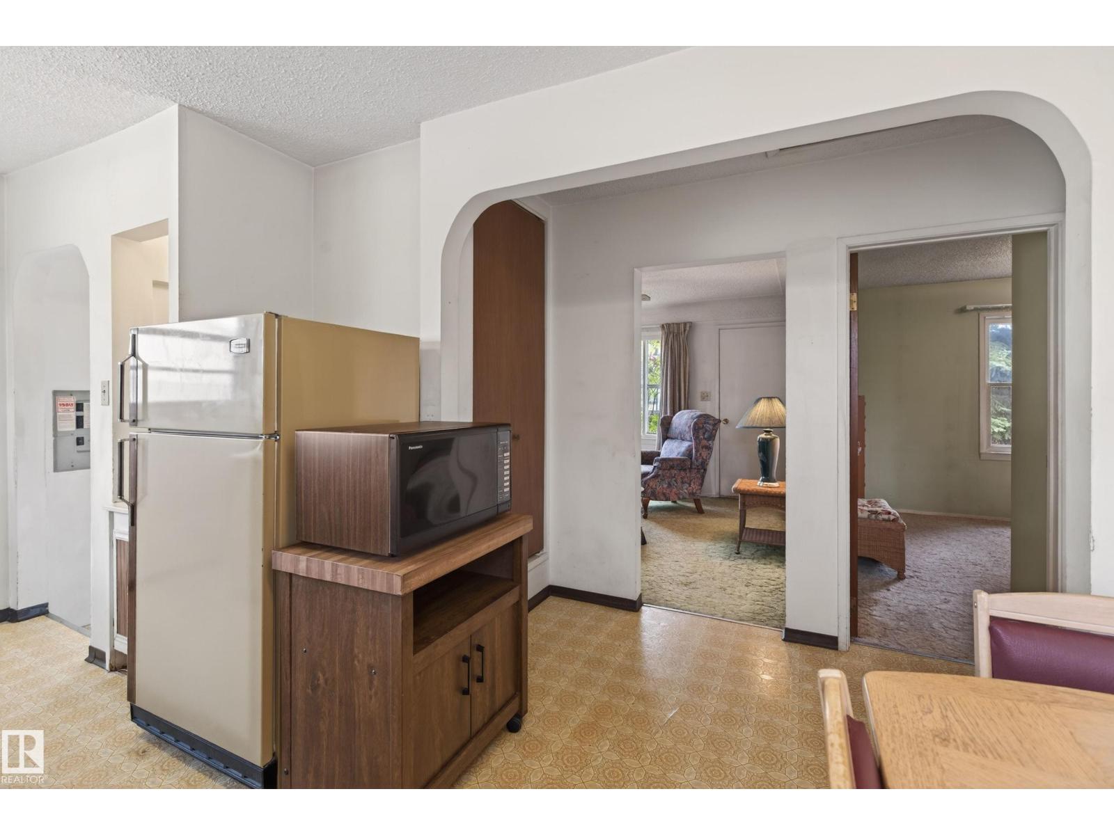15406 94A AV NW — photo 7