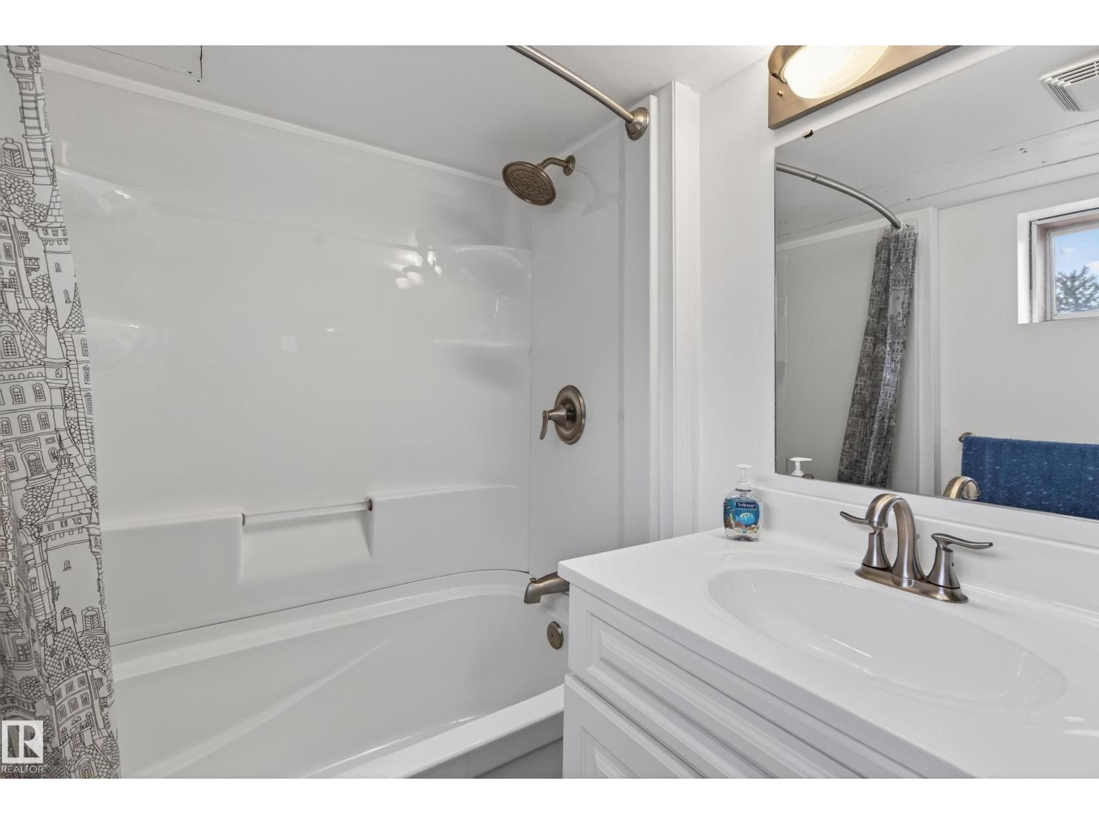 15406 94A AV NW — photo 24