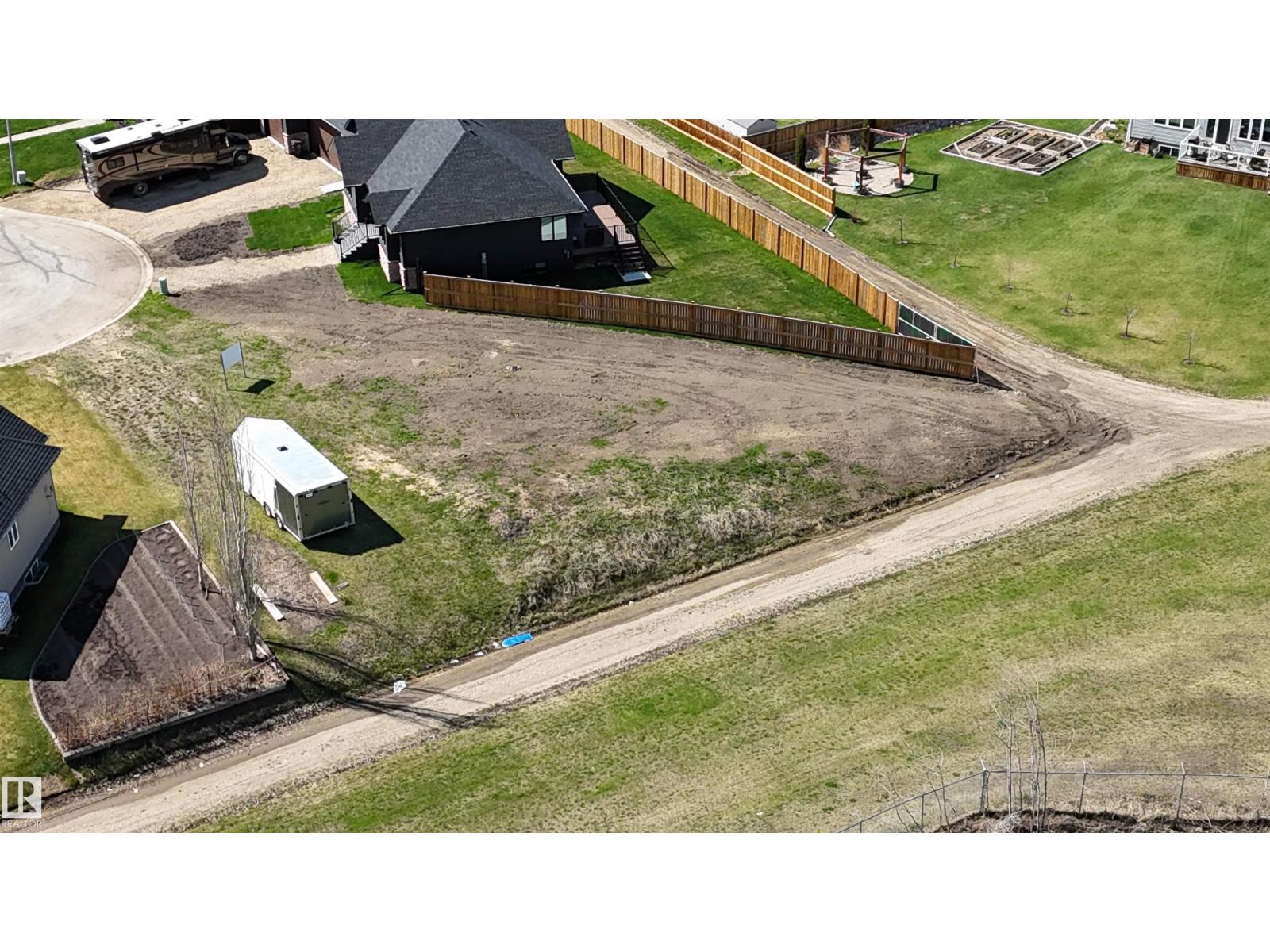 6002 49 AV — photo 12