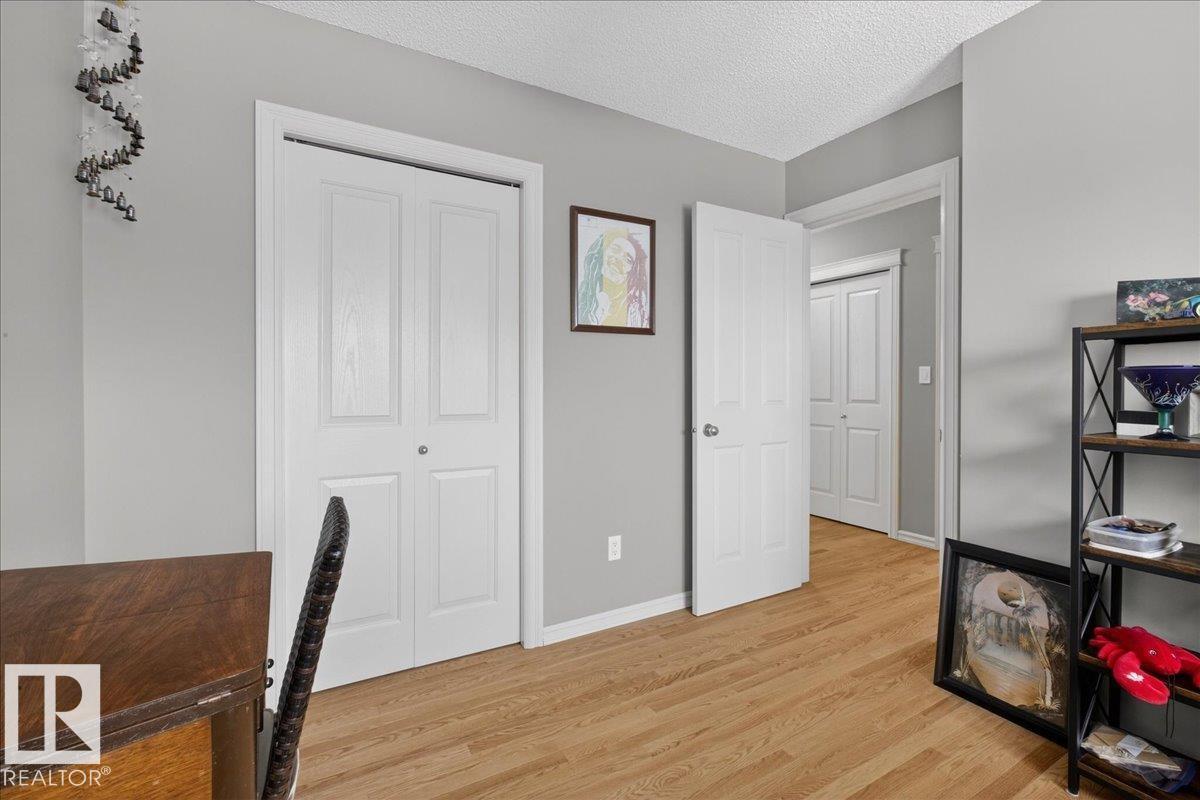 942 CHAHLEY CR NW - 27