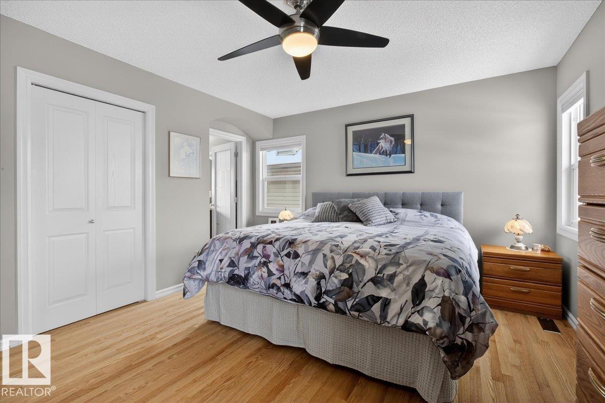 942 CHAHLEY CR NW - 29