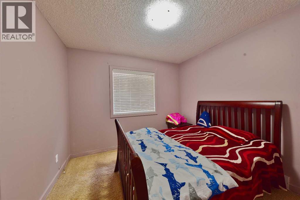 18 Redstone Manor NE - 27
