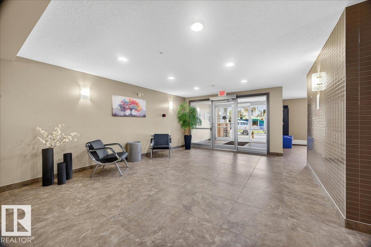 #408 2204 44 AV NW - 4