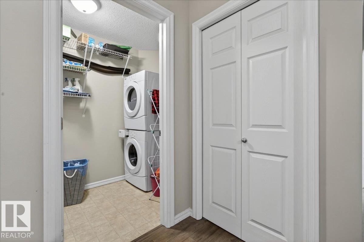 #408 2204 44 AV NW - 10