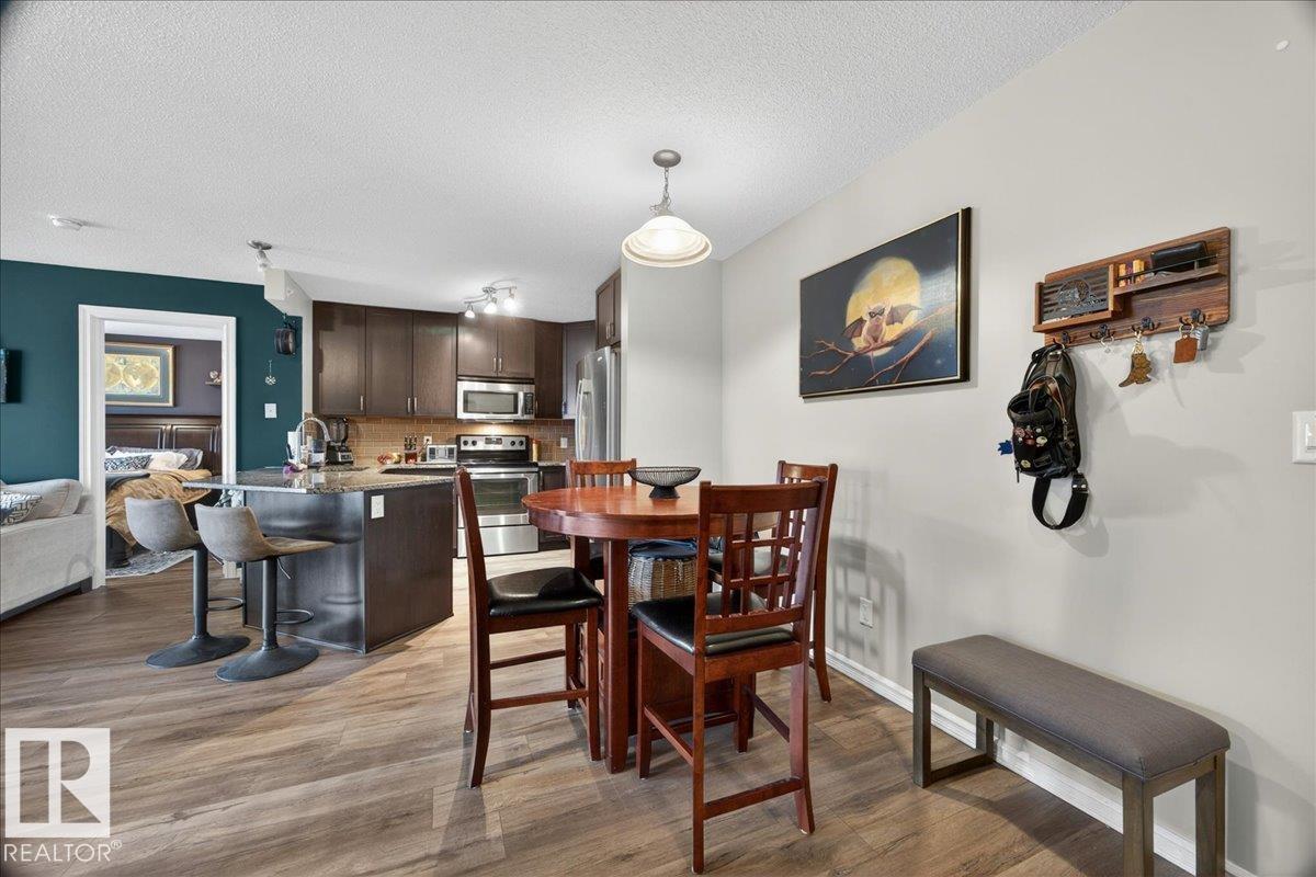#408 2204 44 AV NW - 12